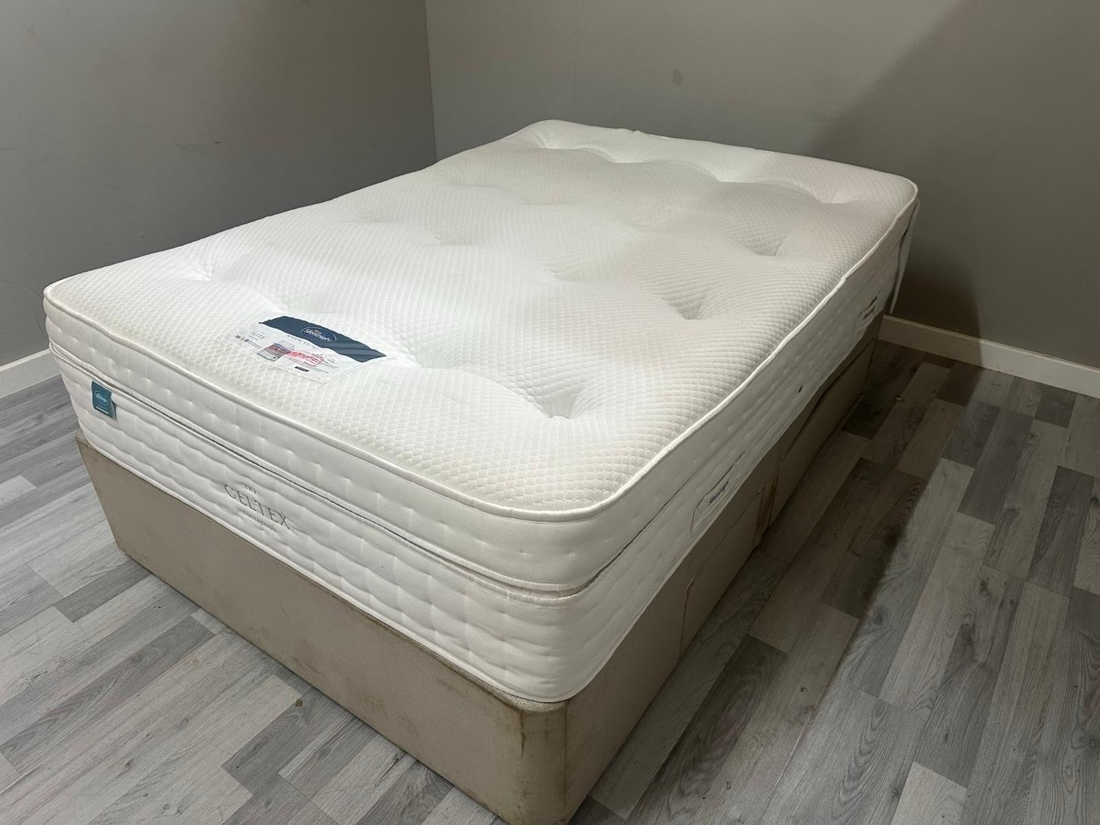 Silentnight Imperial Geltex 3000 Pocket BoxTop 4ft 6 Double Mattress RRP £1499 B