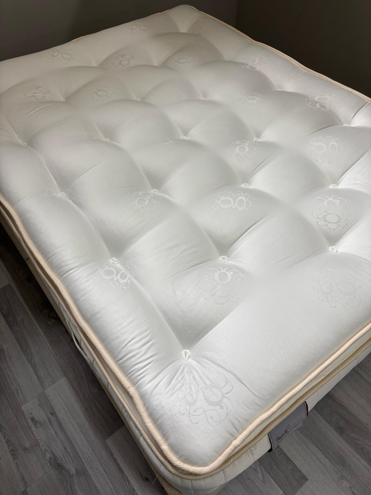 Bespoke Decadence 5ft Kingsize Mattress - RRP £1699 - Best Price Online B - Home Furniture Interiors