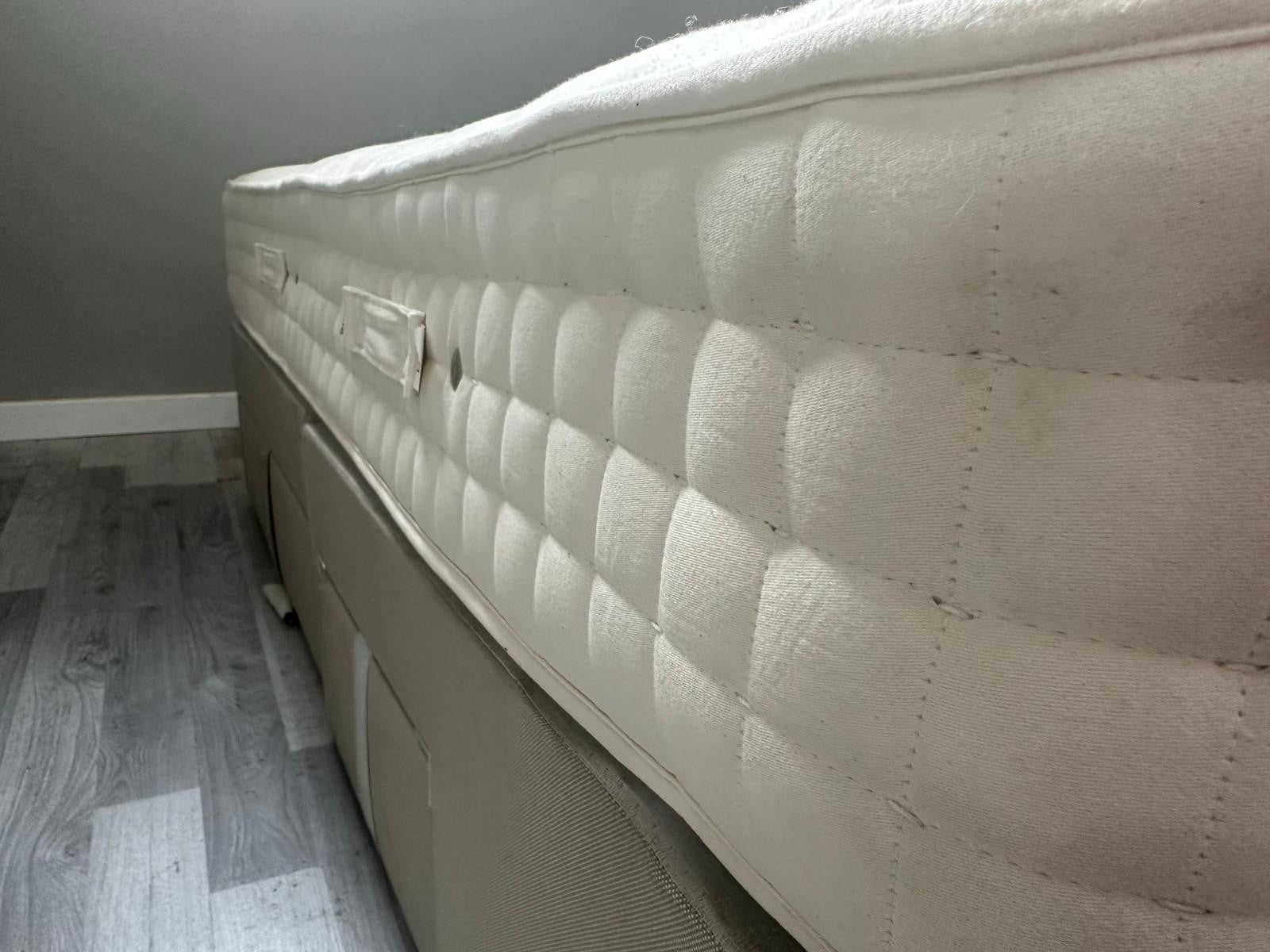 Hypnos Bespoke Opulent Mattress 4FT 6 Double RRP £2299 Best price online B - Home Furniture Interiors