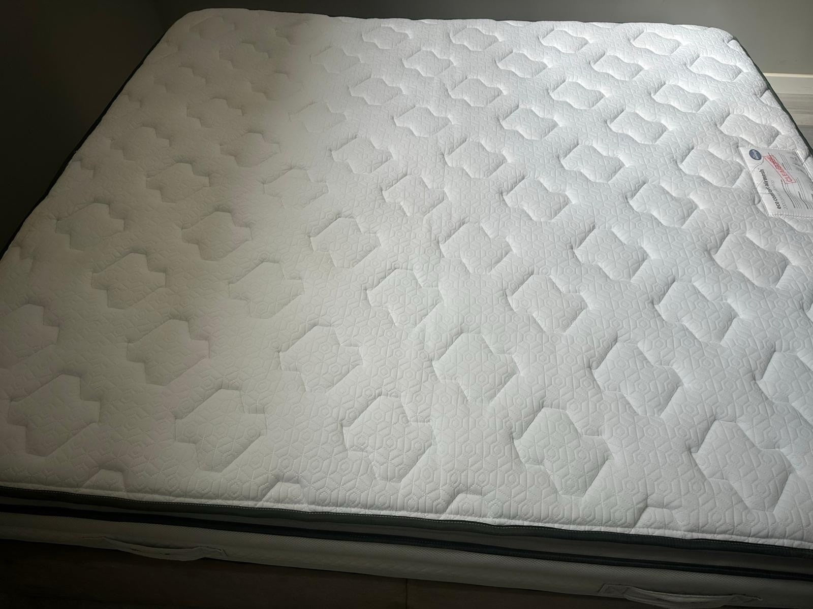 SilentNight Eco Comfort 2000 Pocket Pillow Top 6FT RRP £1199 Best Price Online - Home Furniture Interiors