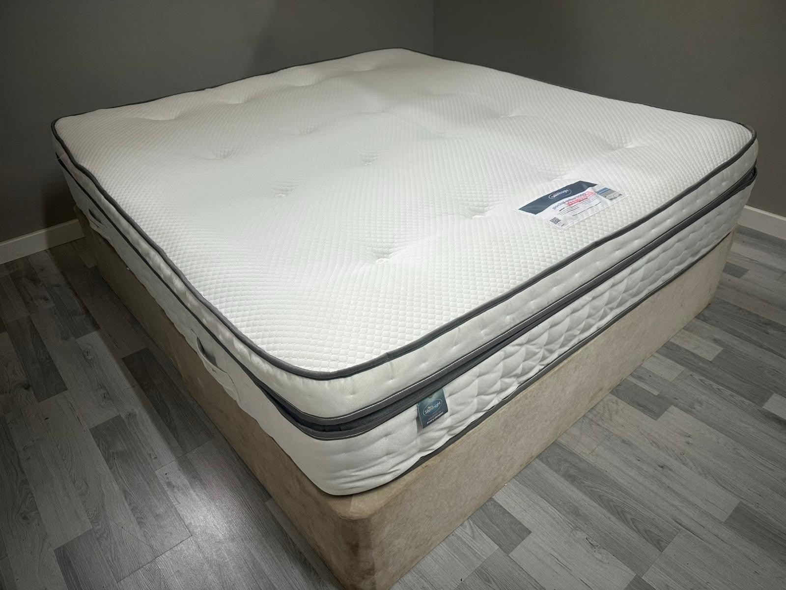 Silentnight Geltex 2000 BoxTop 6FT SuperKing Mattress RRP £1299 - Home Furniture Interiors