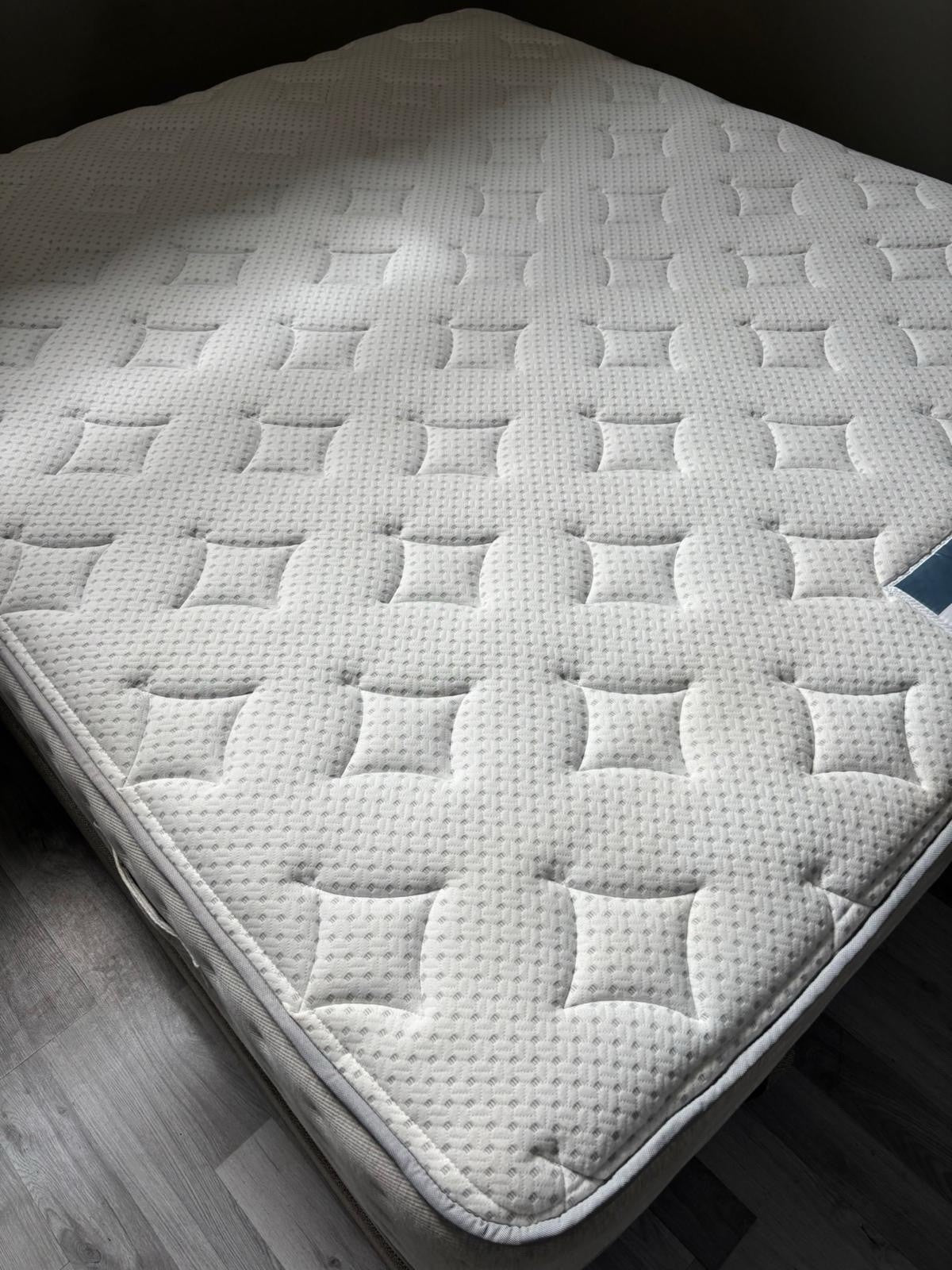 Silentnight Revitalise 1600 Ortho Pocket Mattress, 6FT Super king - RRP £895 - Home Furniture Interiors