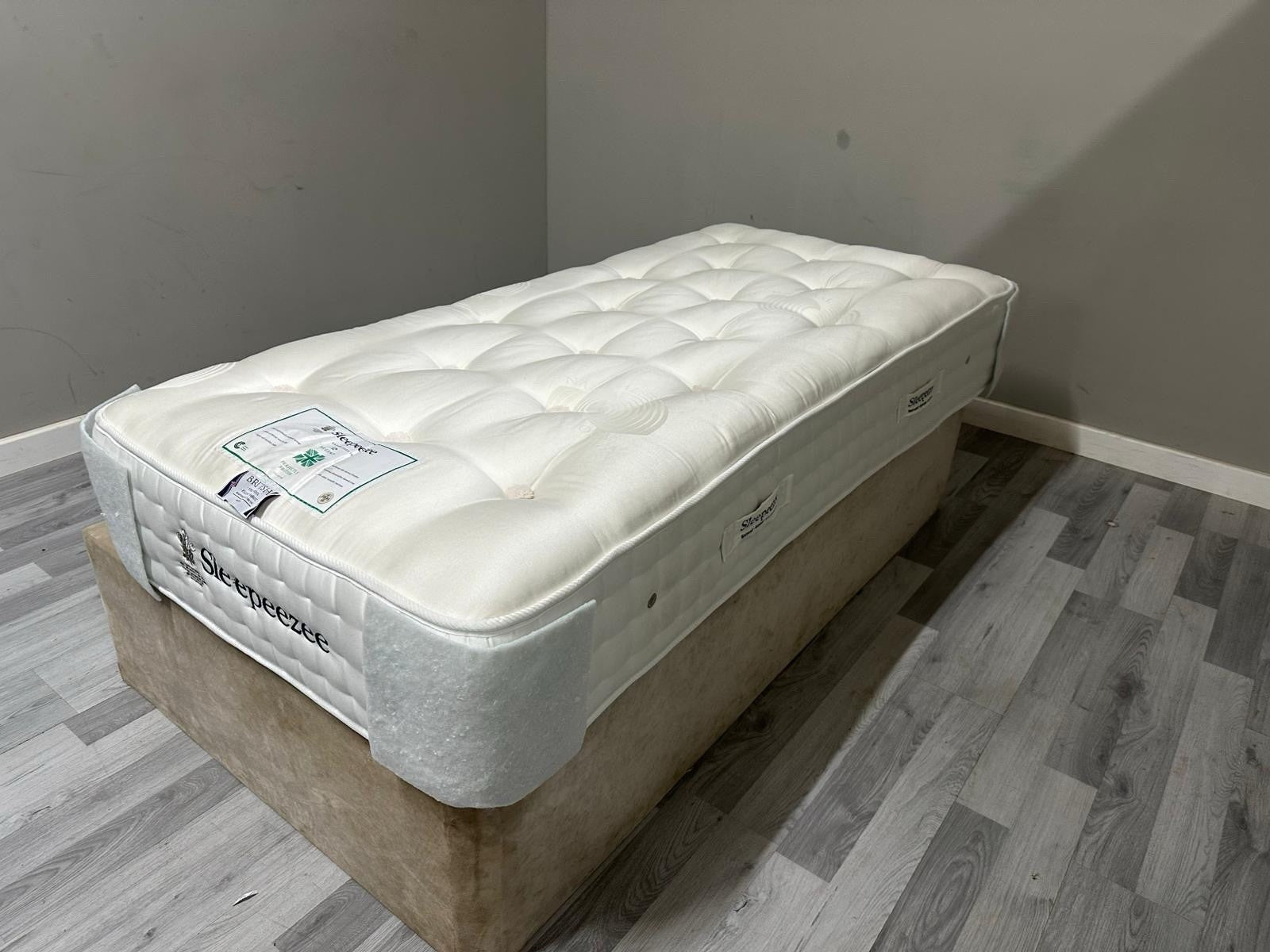 Sleepeezee Perfectly British Regent 2600 Mattress 3FT Single RRP £989 B - Home Furniture Interiors