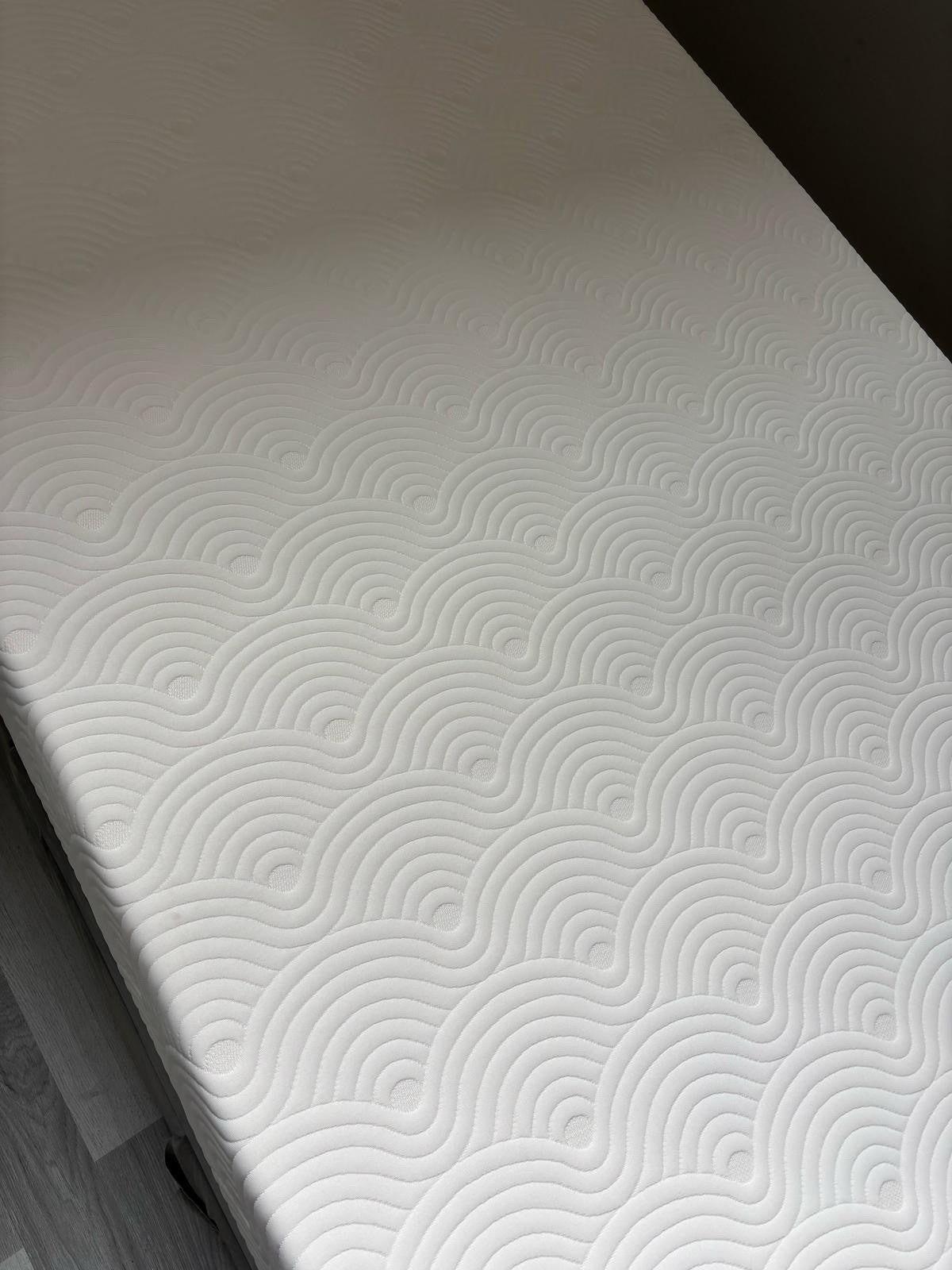 Tempur One Kingsize 5FT Mattress, Medium - RRP £1,949 - Best price online B - Home Furniture Interiors