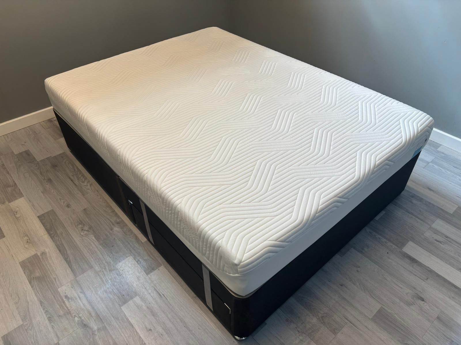 Tempur Cloud Supreme Kingsize 5FT Mattress RRP £1999 - Home Furniture Interiors