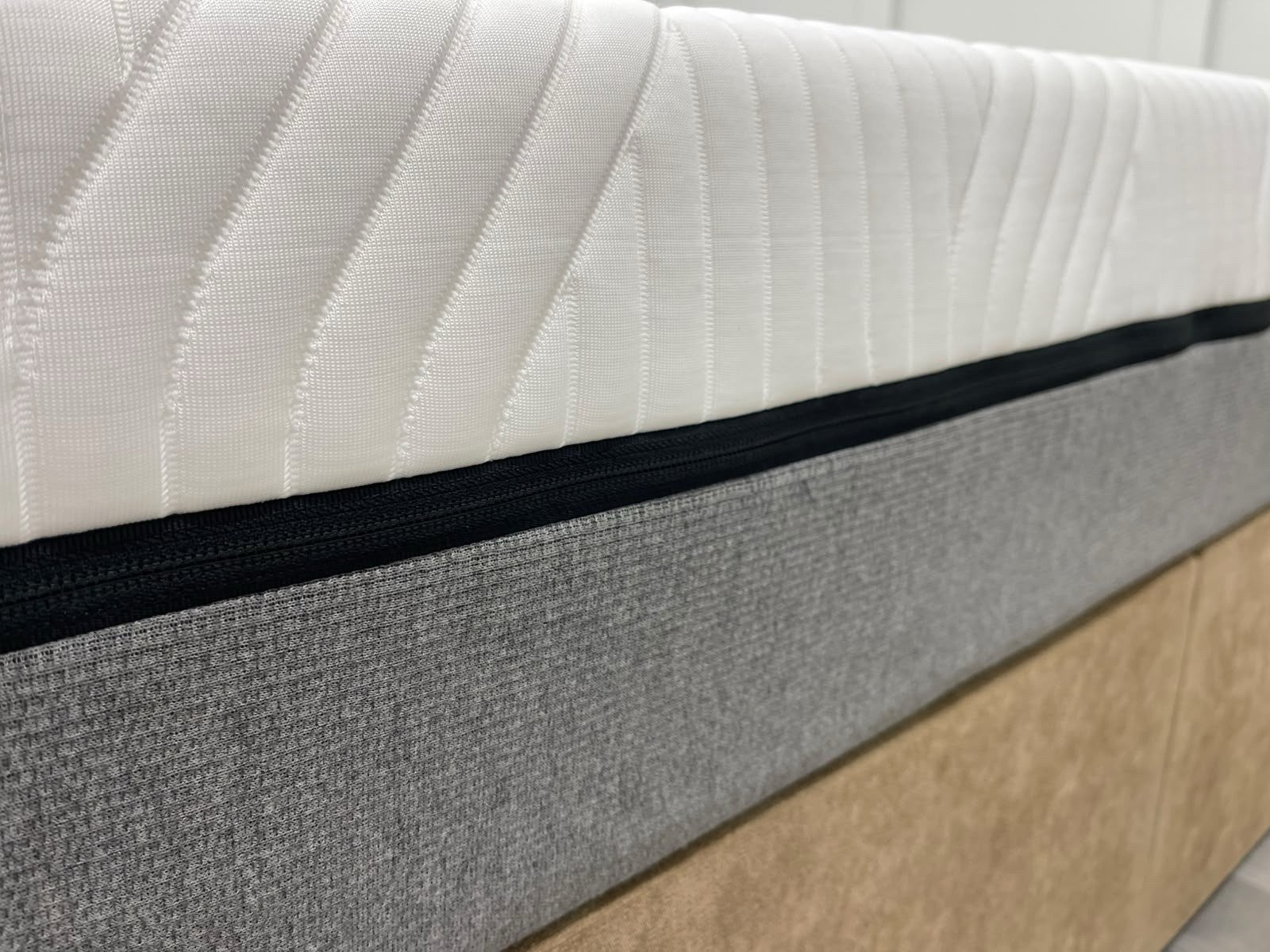 Tempur Firm Elite Black 5FT Kingsize Mattress RRP £2195 A