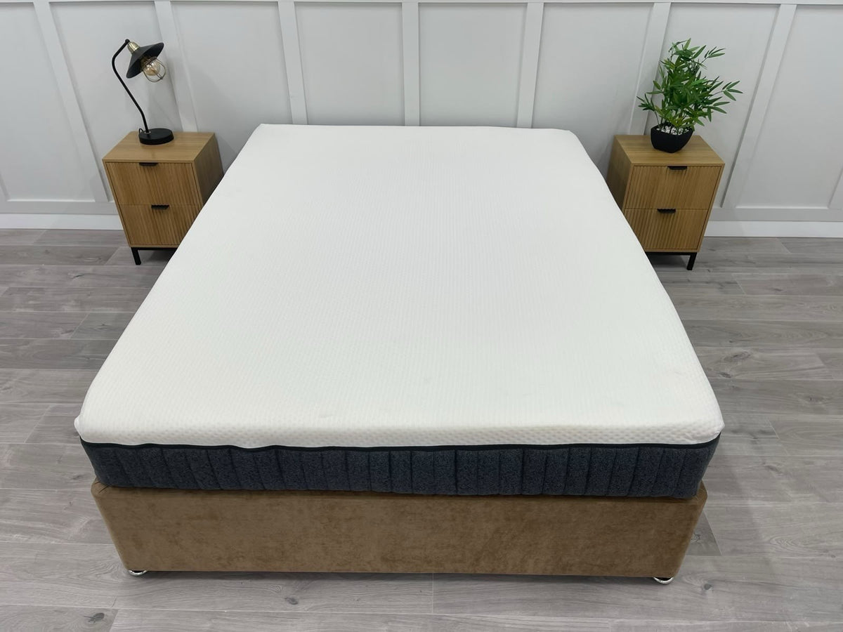 Emma Original Premium Hybrid  5FT Kingsize Mattress -  RRP £799 25cm Depth