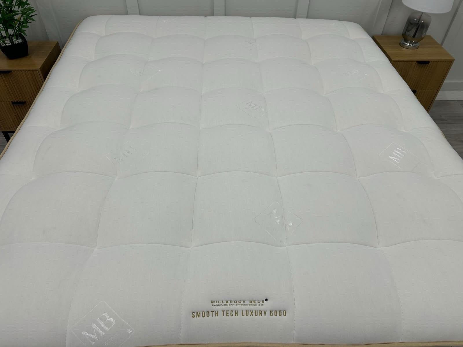 Millbrook Smooth Tech Luxury 5000 Pocket Mattress 6FT Superking RRP £2895 Medium