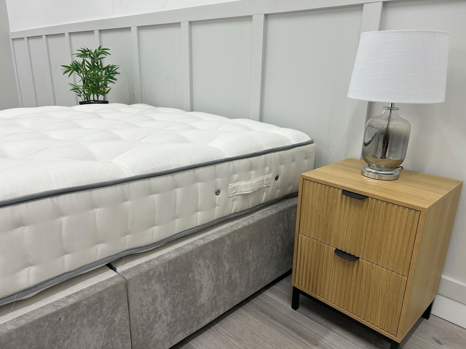 Millbrook Wool Luxury Latex 4000 Pocket Mattress  4FT 6 Double RRP £1801