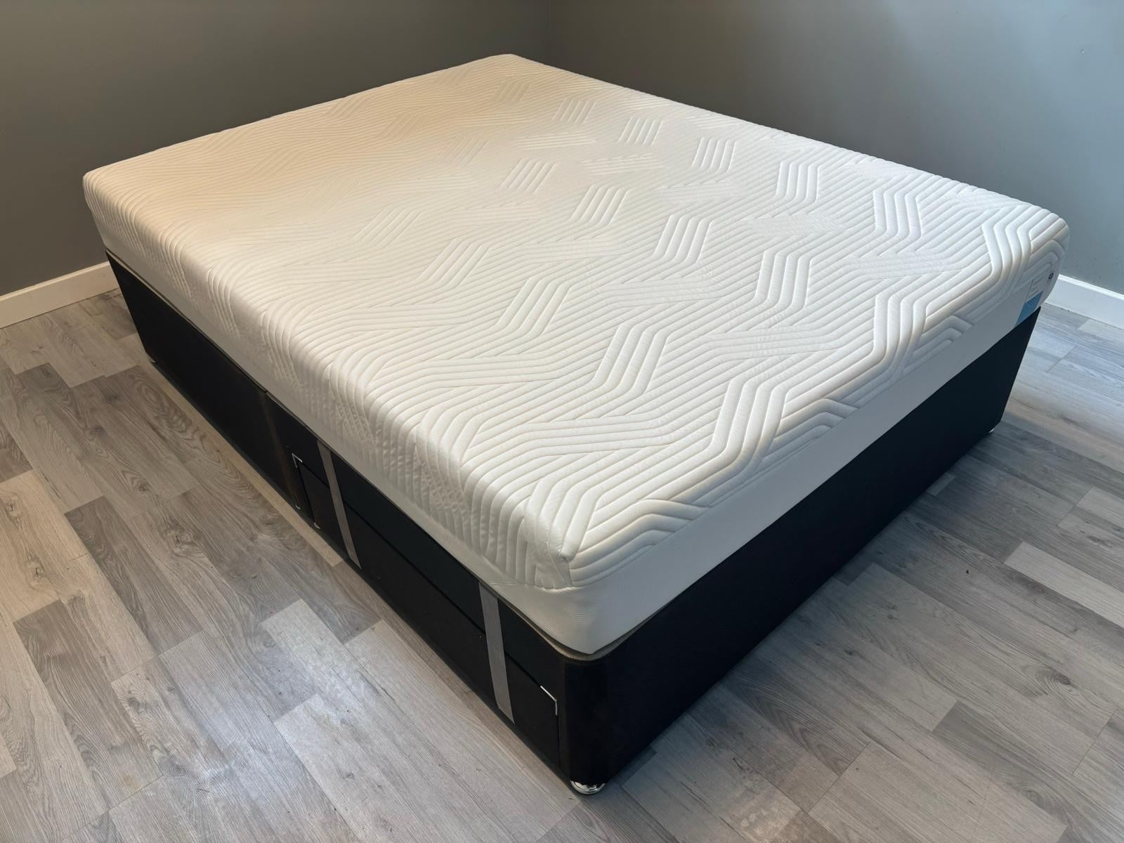 Tempur Cloud Supreme Kingsize 5FT Mattress RRP £1999 - Home Furniture Interiors