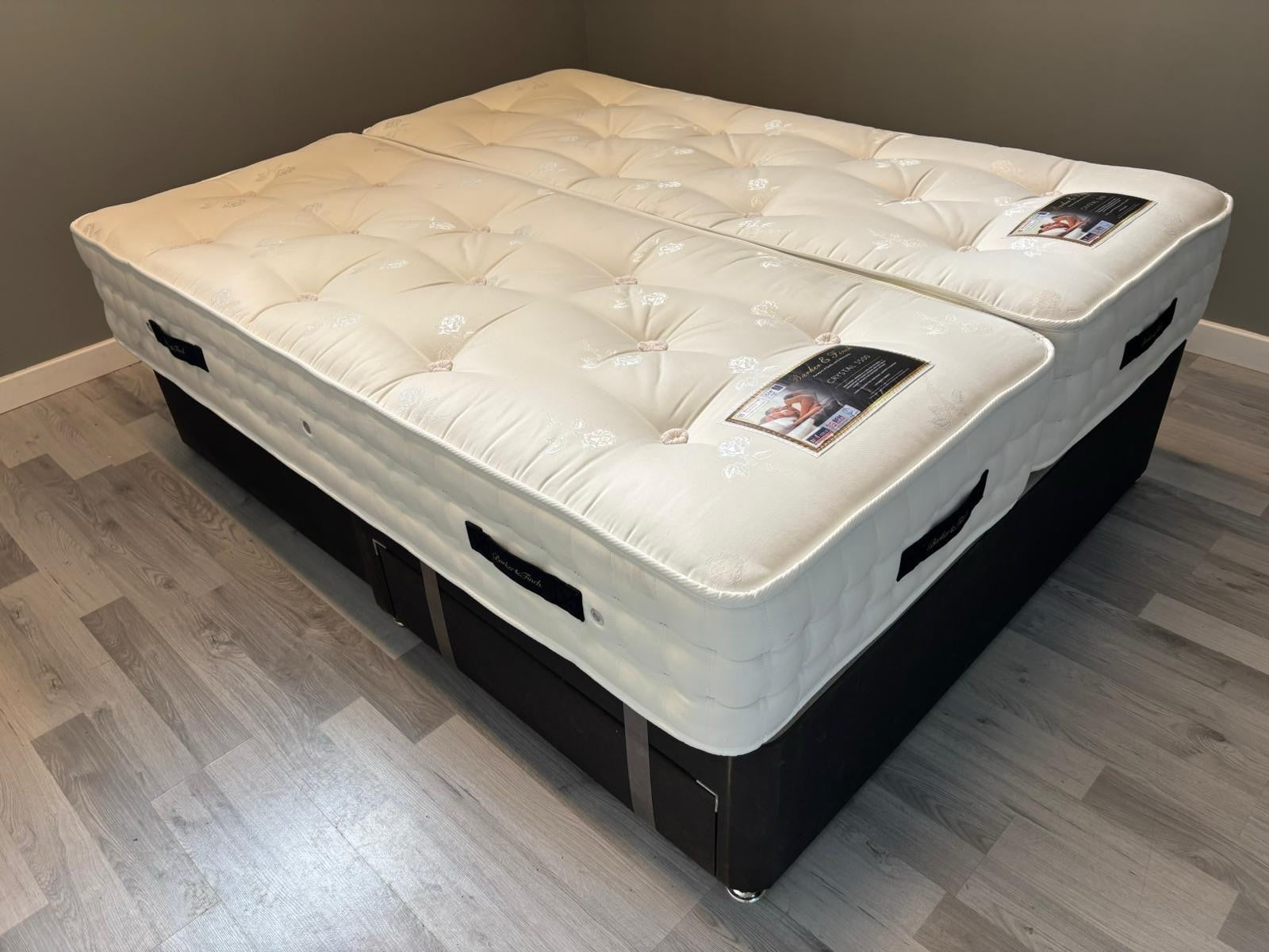 Barker And Finch EU Kingsize 160cm Zip & Link 5500 Pocket Mattress RRP £1699