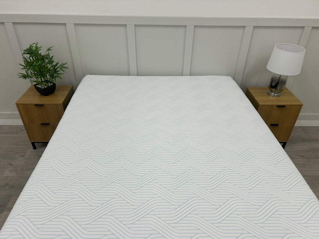 TEMPUR Pro Luxe SmartCool Soft 5FT Kingsize Mattress RRP £2799