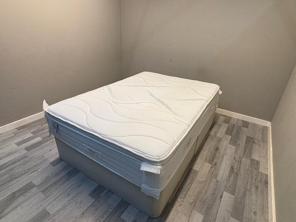 Slumberland Air 9 Memory 4ft 6 Double Mattress, Medium  - RRP £1099 - Home Furniture Interiors