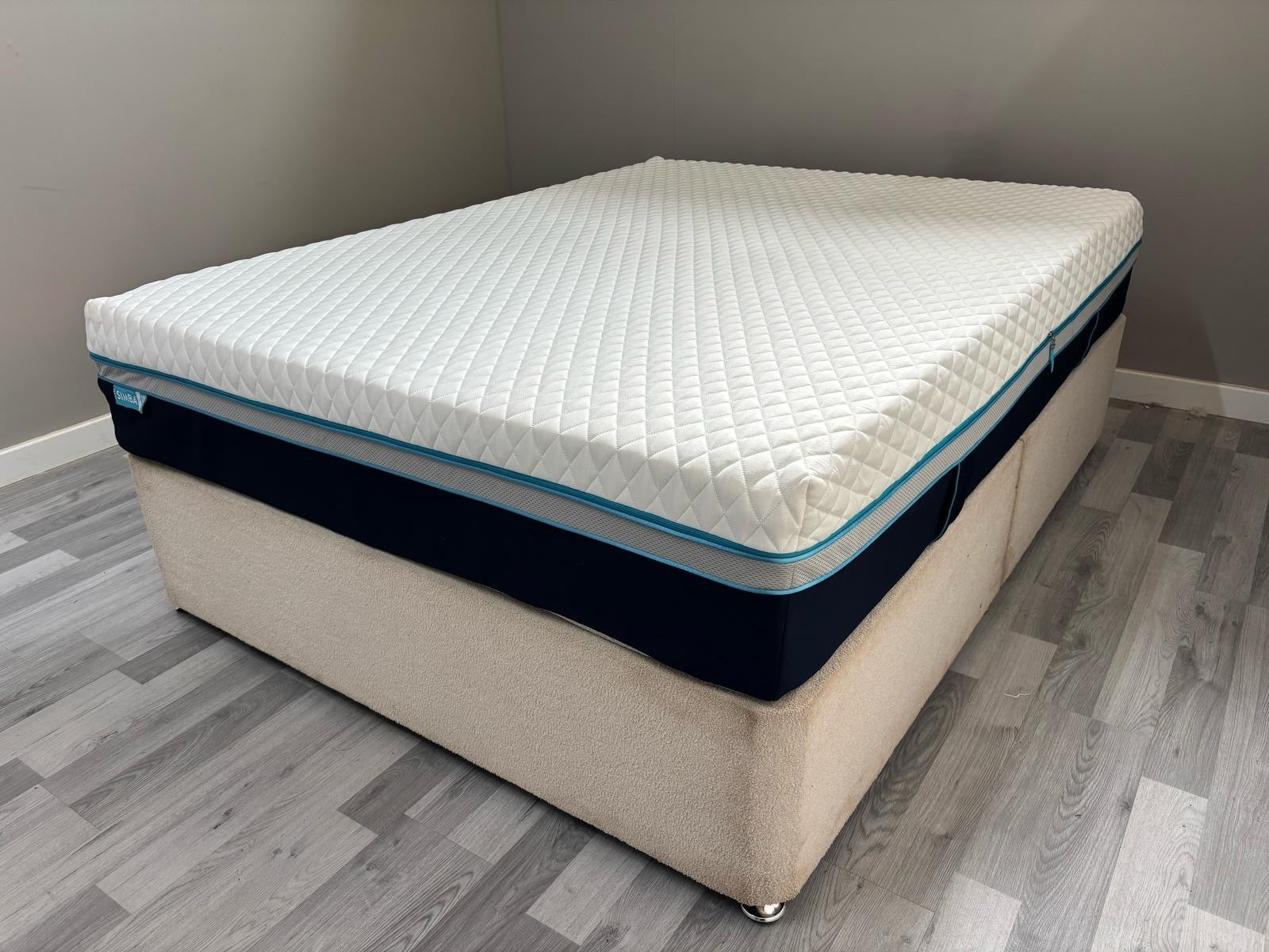 Simba Luxe New Style 5ft Kingsize Mattress - RRP £1599 A