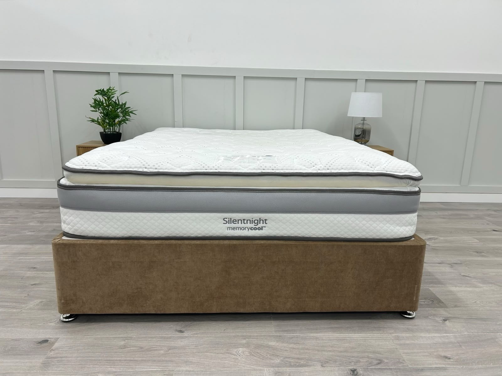 Silentnight Memory Cool 2000 Mattress 5FT Pillowtop RRP £875