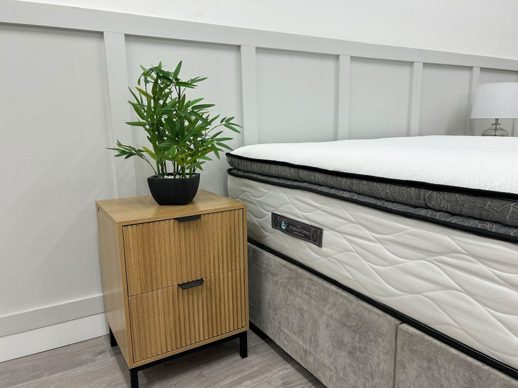 Sealy Brisbane / Orwell Pocket Springs 4FT 6 Double. RRP £2699