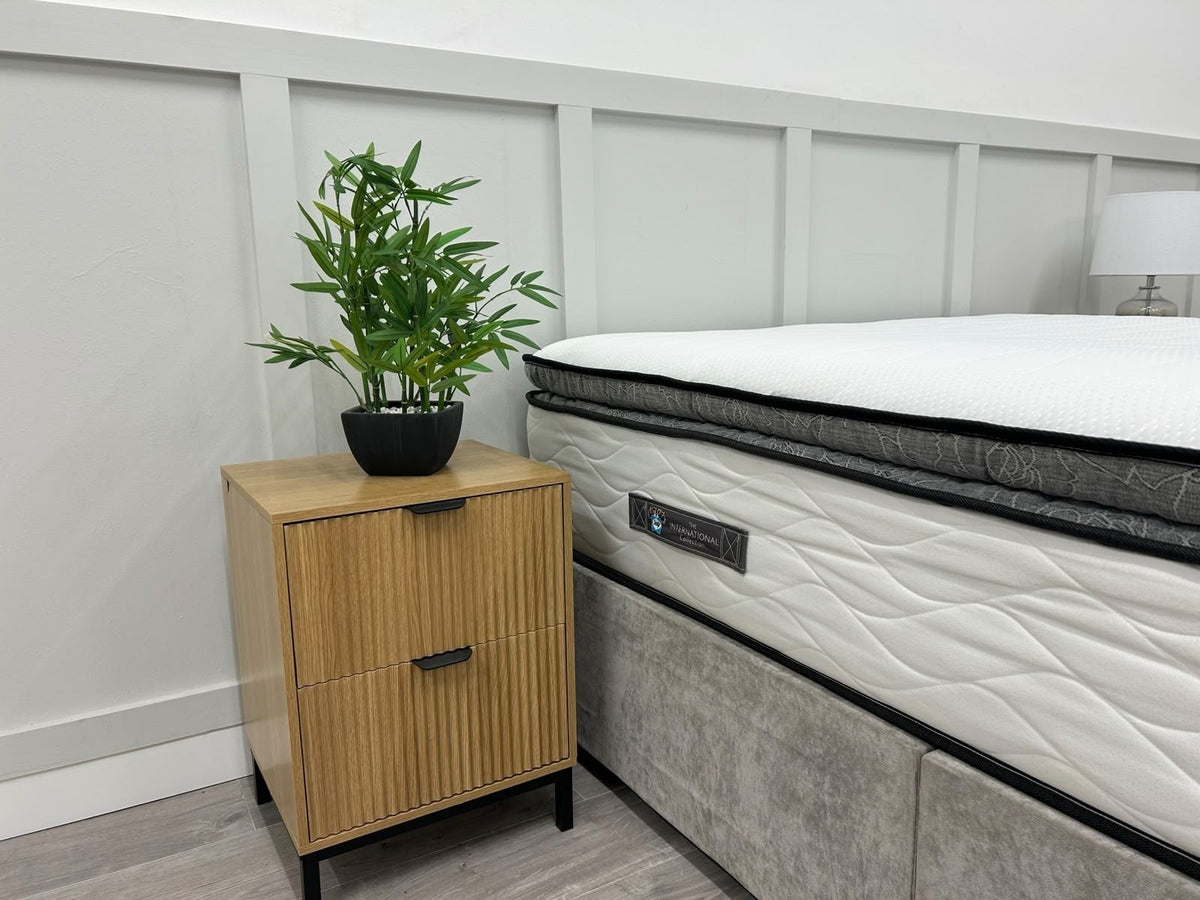 Sealy Brisbane / Orwell Pocket Springs 4FT 6 Double. RRP £2699