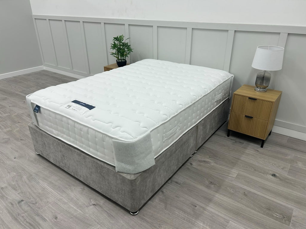 Silentnight 2800 Pocket Luxury Mattress 4FT Double RRP £995