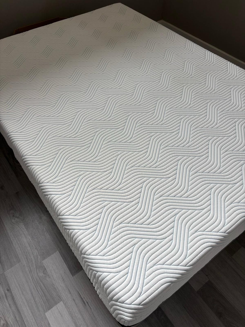 Tempur Pro Air Plus SmartCool 4FT Small Double Mattress Soft RRP £1995 - Home Furniture Interiors