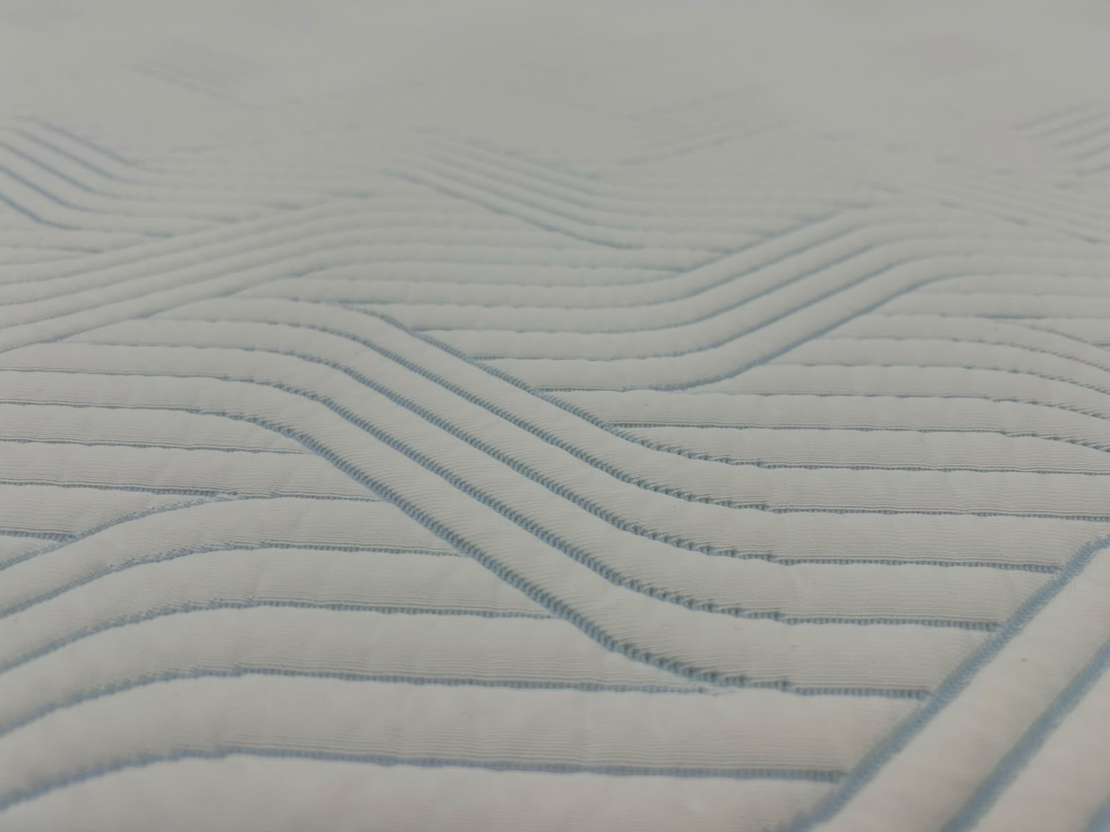 TEMPUR Pro Plus SmartCool Medium 4FT 6 Double Mattress RRP £2499 A