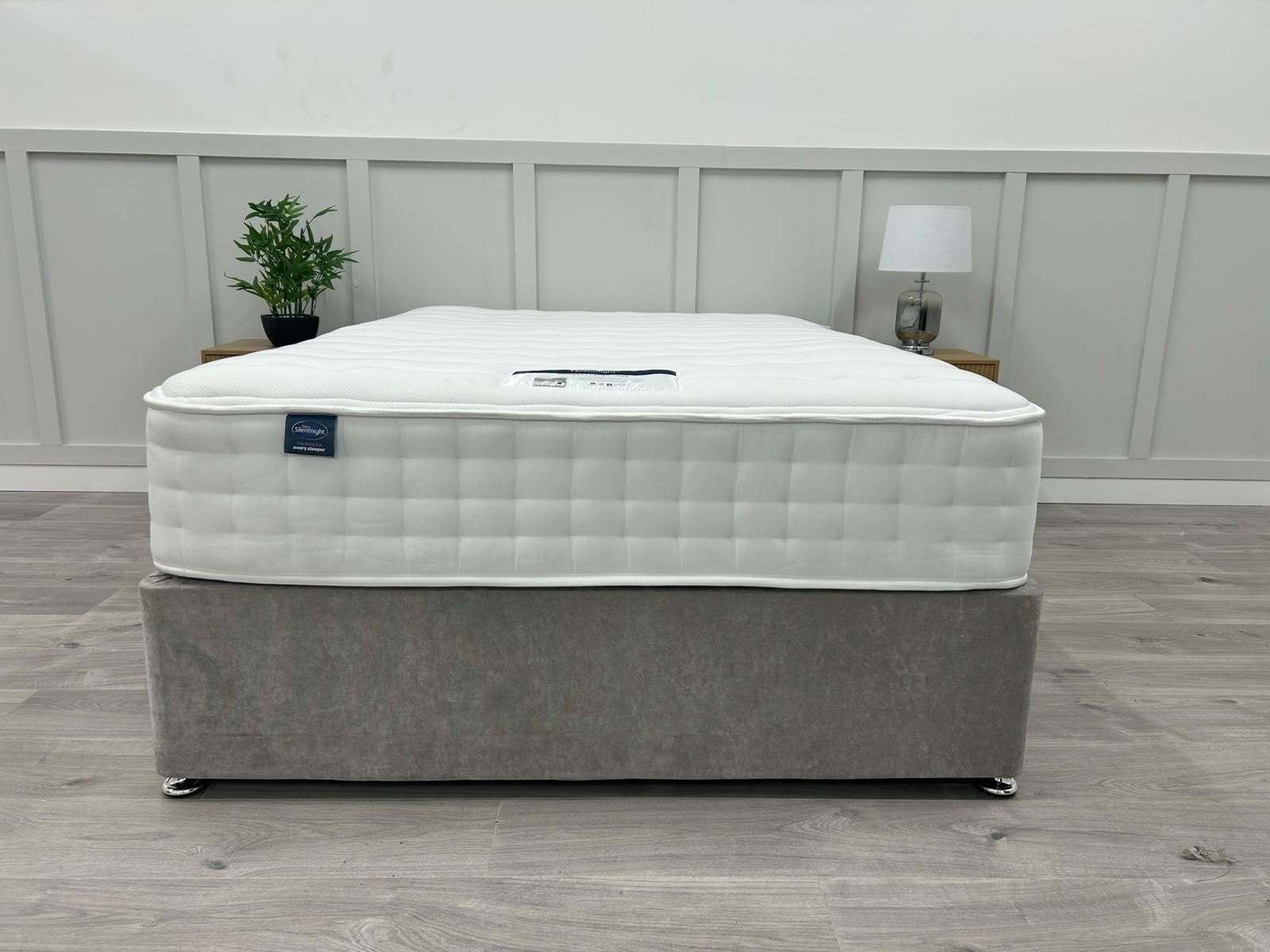 Silentnight 2800 Pocket Luxury 4FT 6 Double Mattress RRP £899 Medium