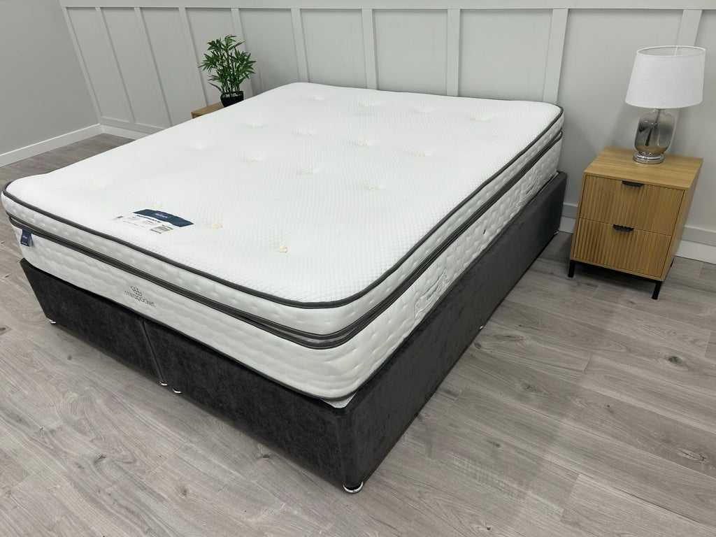 Silentnight 2000 Geltex Box Top Mattress 6FT Superking RRP £1099