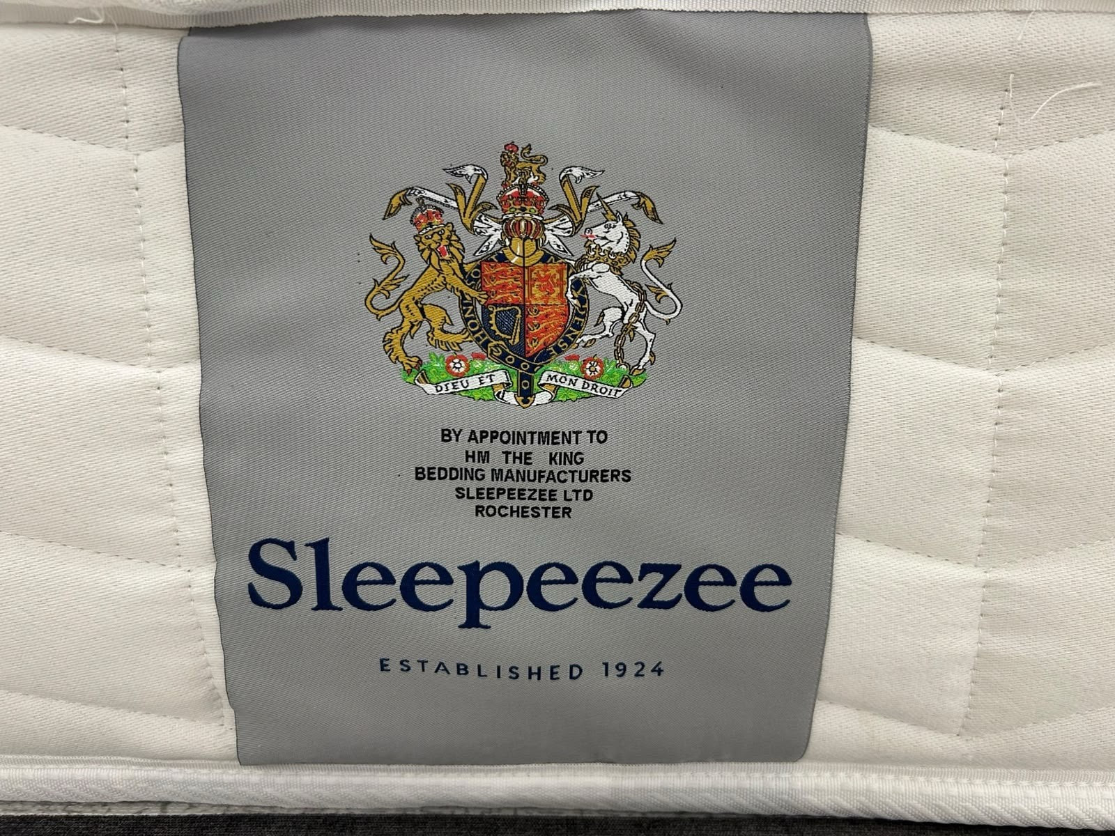 Sleepeezee Cool Rest 4500 Pocket Spring Mattress, Superking 6FT RRP £2399 Medium