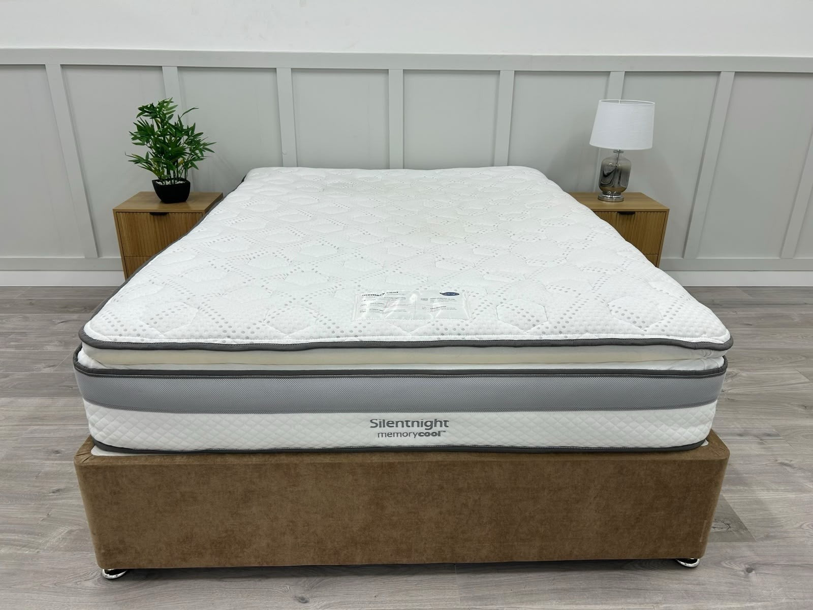 Silentnight Memory Cool 2000 Mattress 5FT Pillowtop RRP £875