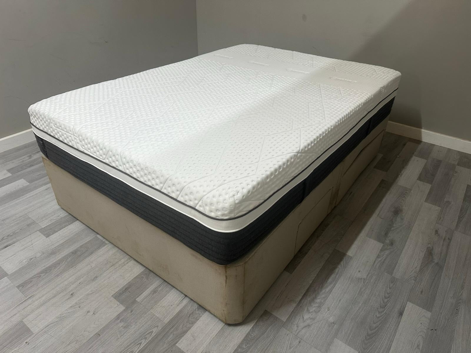 Emma Mattress Helix Hybrid Deluxe 6FT Superking  RRP £1799 -A - Home Furniture Interiors