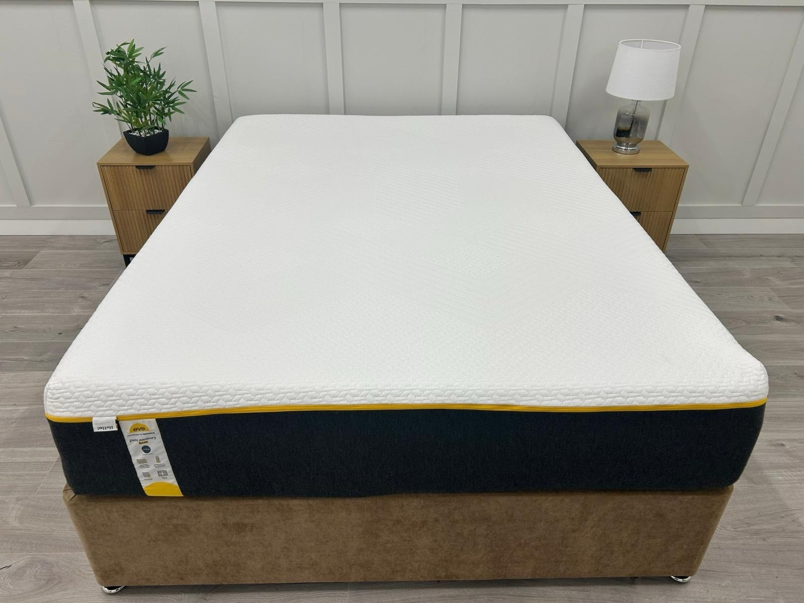Eve pure memory luxe mattress 5FT Kingsize Medium RRP £1399
