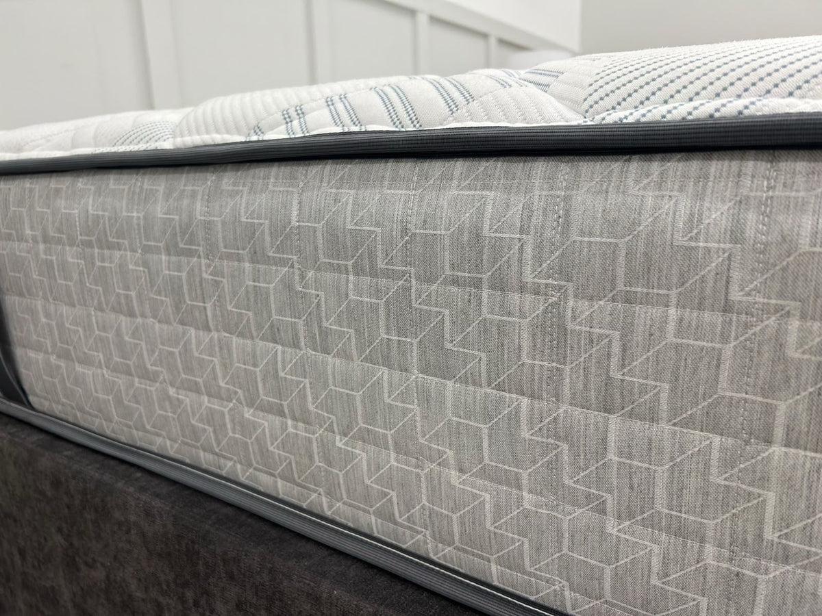 Sealy Posturepedic Newton Mattress 5FT Kingsize  RRP £1695