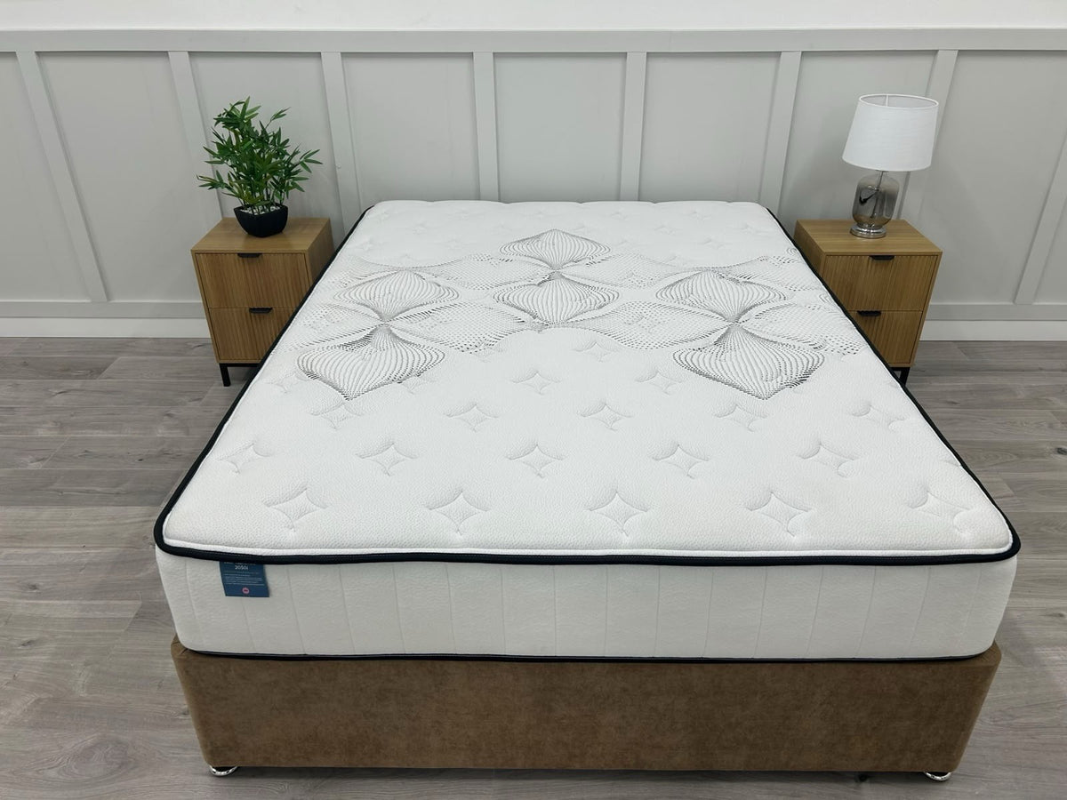 IGEL 2050i Nanotech 4FT 6 Double Mattress - RRP £1199 Firm