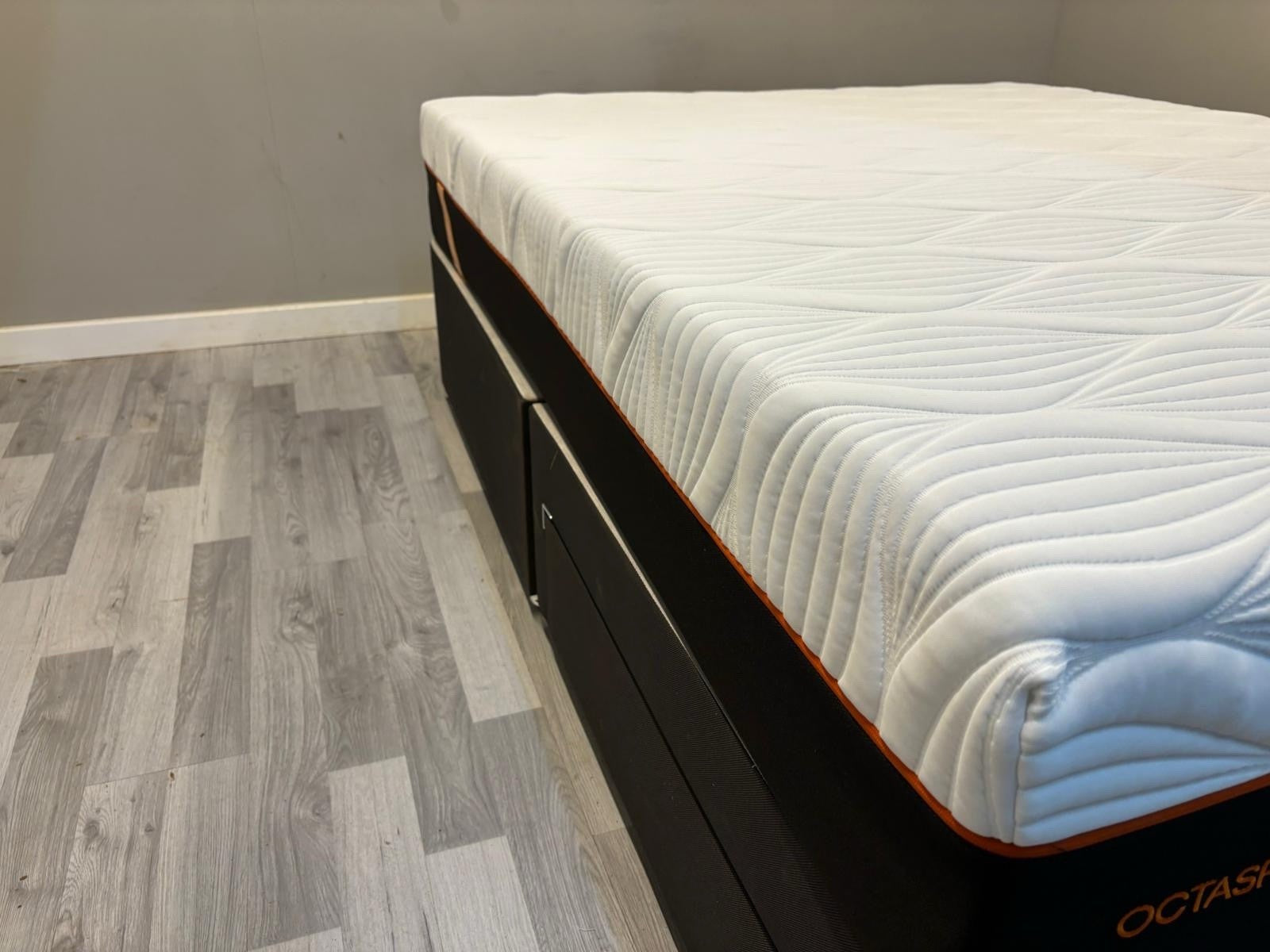 Dormeo Octaspring Mistral Medium Firm 4FT 6 Double Mattress £1399