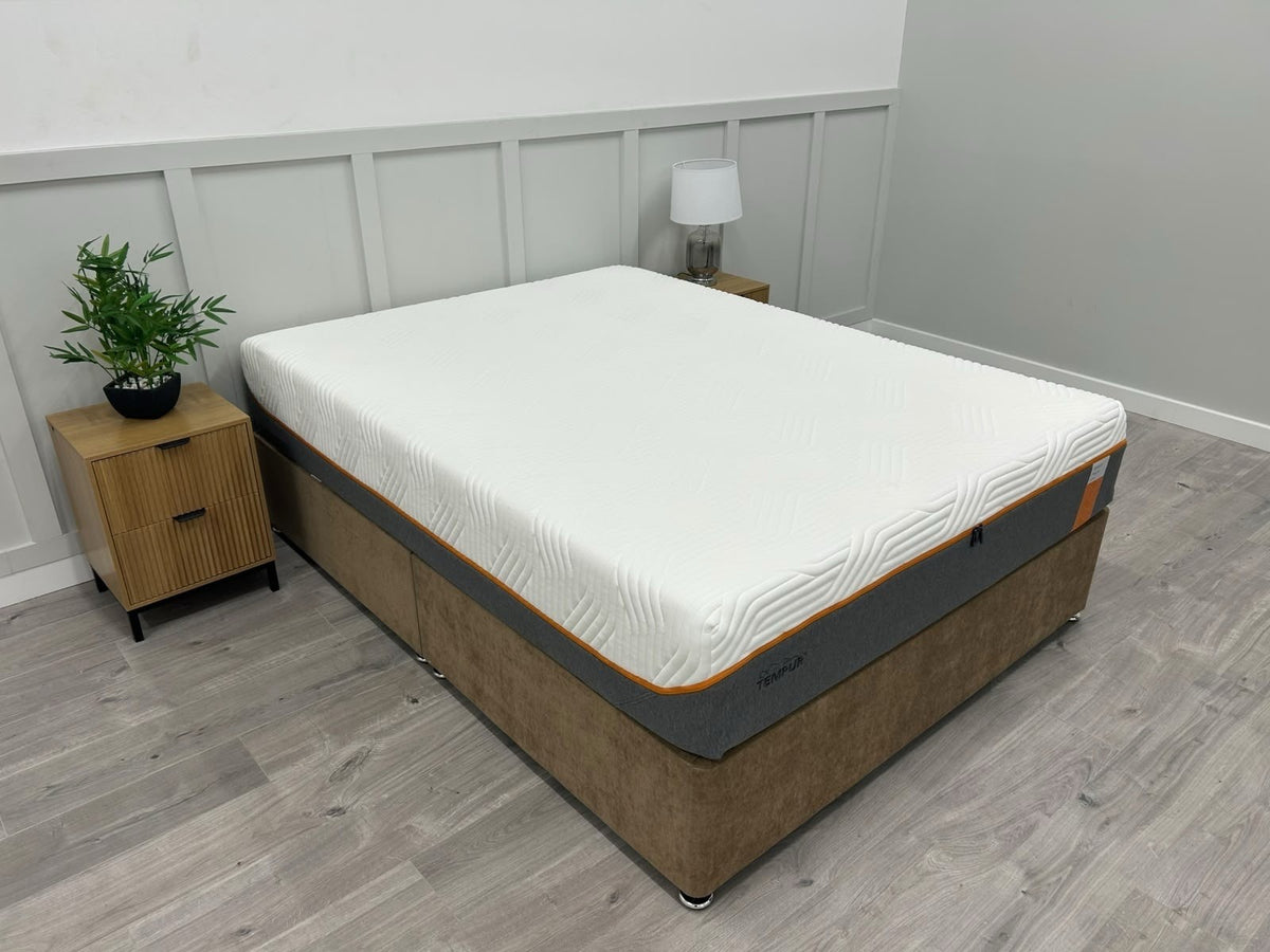 Tempur Original Luxe 5FT Kingsize Mattress - RRP £2795 Medium