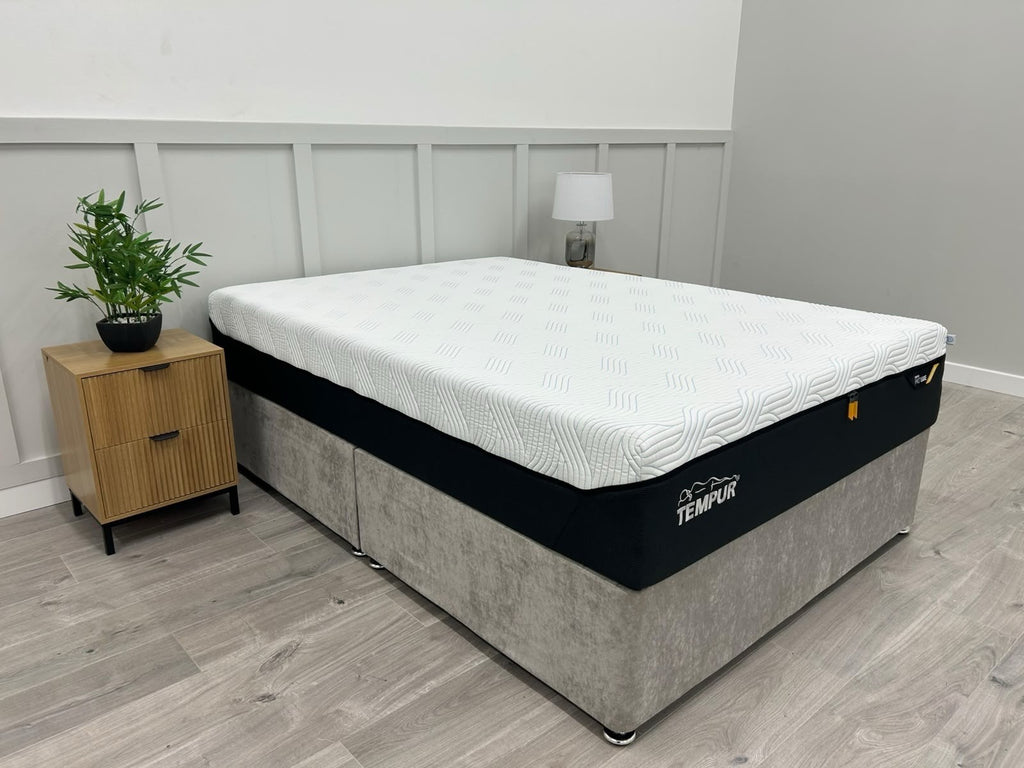 TEMPUR Pro Luxe SmartCool Medium Firm 5FT Kingsize Mattress RRP £2799