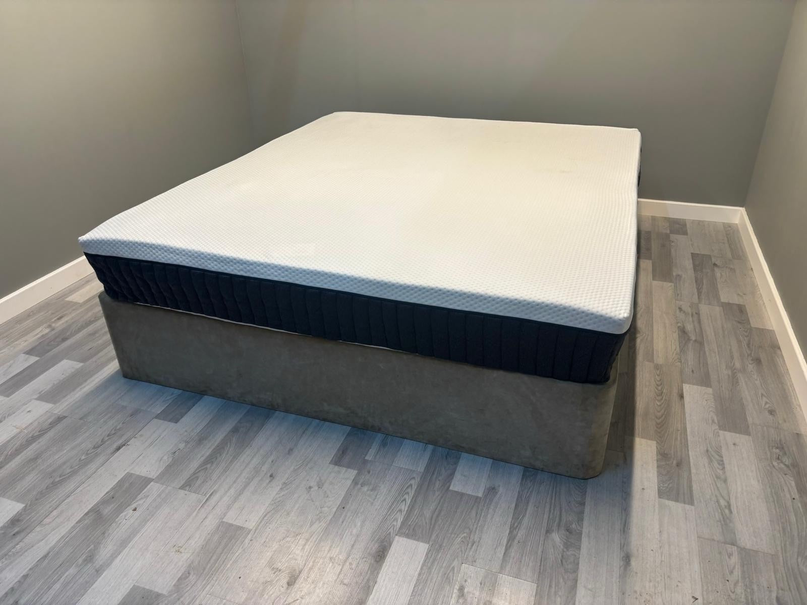 Emma Original Premium Hybrid 6FT SuperKing  Mattress RRP £995 - Home Furniture Interiors