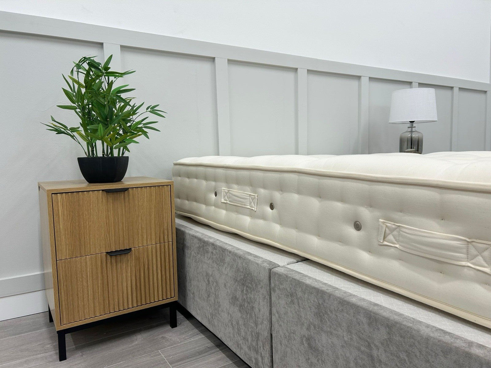 Hypnos Luxurious Earth 02 Mattress Small Double 4FT RRP £2299 Medium
