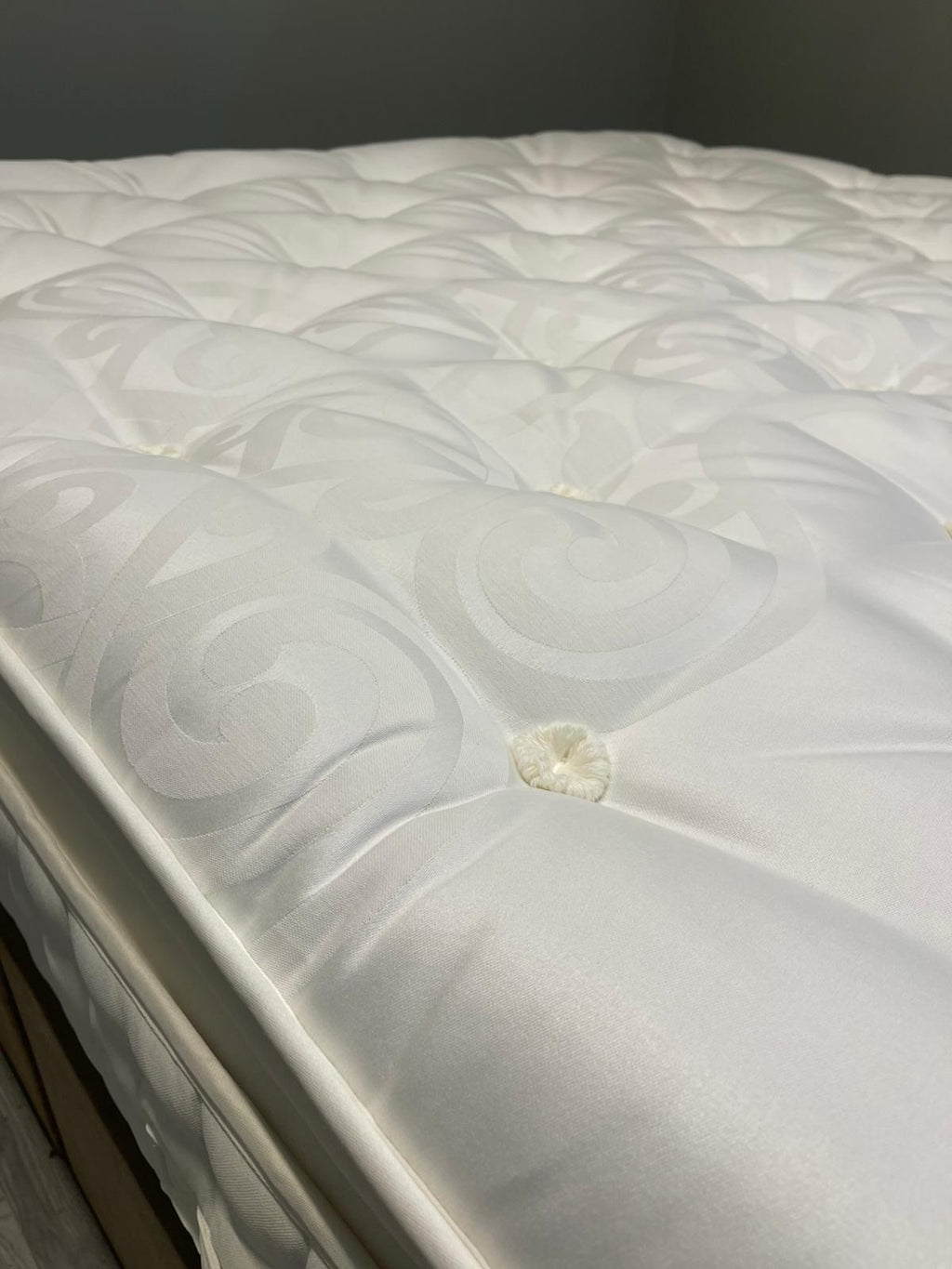 Staples and Co Artisan Opulence Mattress 6ft Superking - RRP £1899 Firm A - Home Furniture Interiors