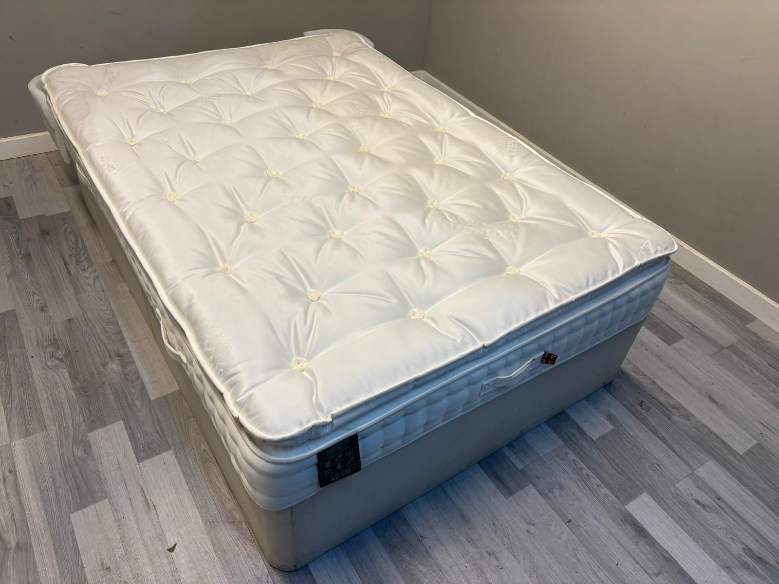 Staples and Co Artisan Decadence Mattress, 4ft 6 Double - RRP £1399 - Home Furniture Interiors