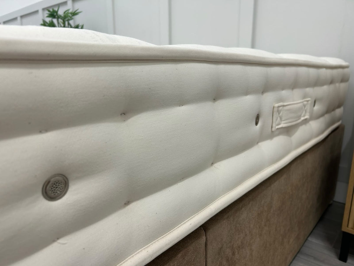 Hypnos Luxurious Earth 02 4FT6 double mattress with medium firmness, showcasing plush fabric and supportive structure.