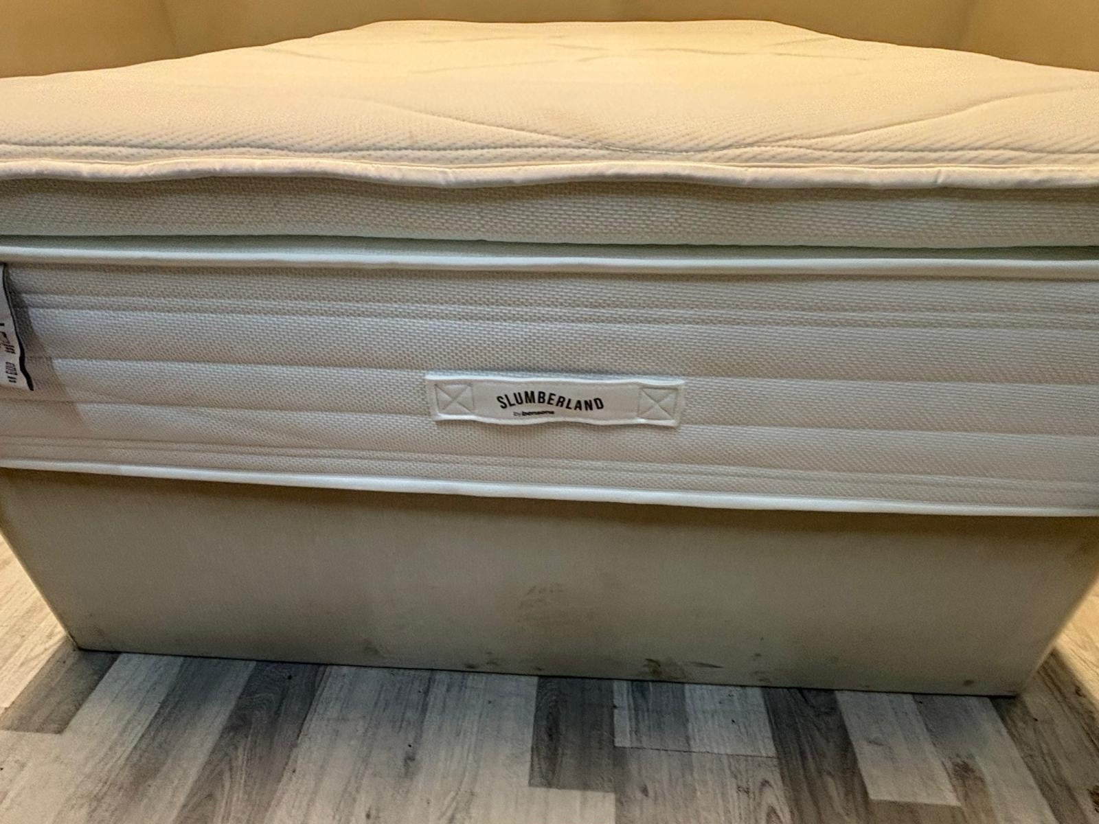 Slumberland Air 9 Memory 4ft 6 Double Mattress, Medium  - RRP £1099 - Home Furniture Interiors