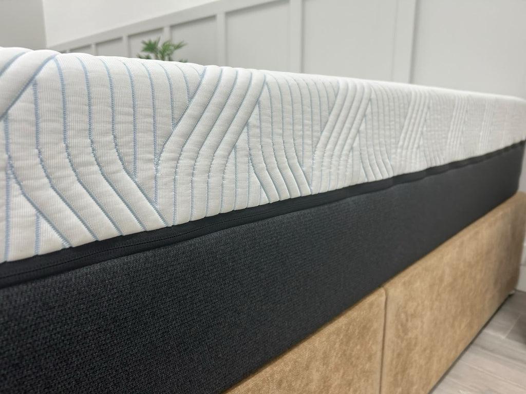 TEMPUR Pro Luxe SmartCool Soft 5FT Kingsize Mattress RRP £2799