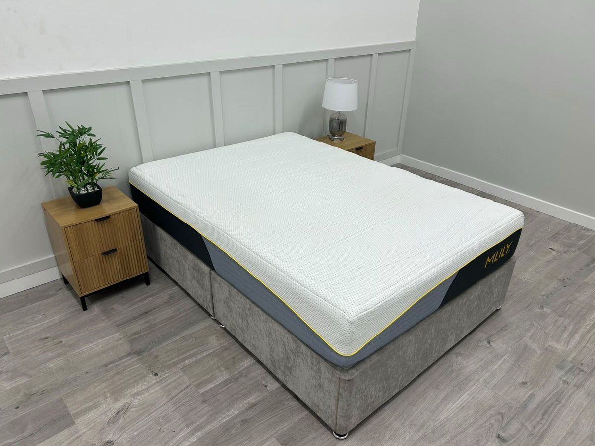 Mlily Premier 2000 Orthopedic Double Mattress 4ft 6, firm support with plush fabric cover, ideal for comfortable sleep.