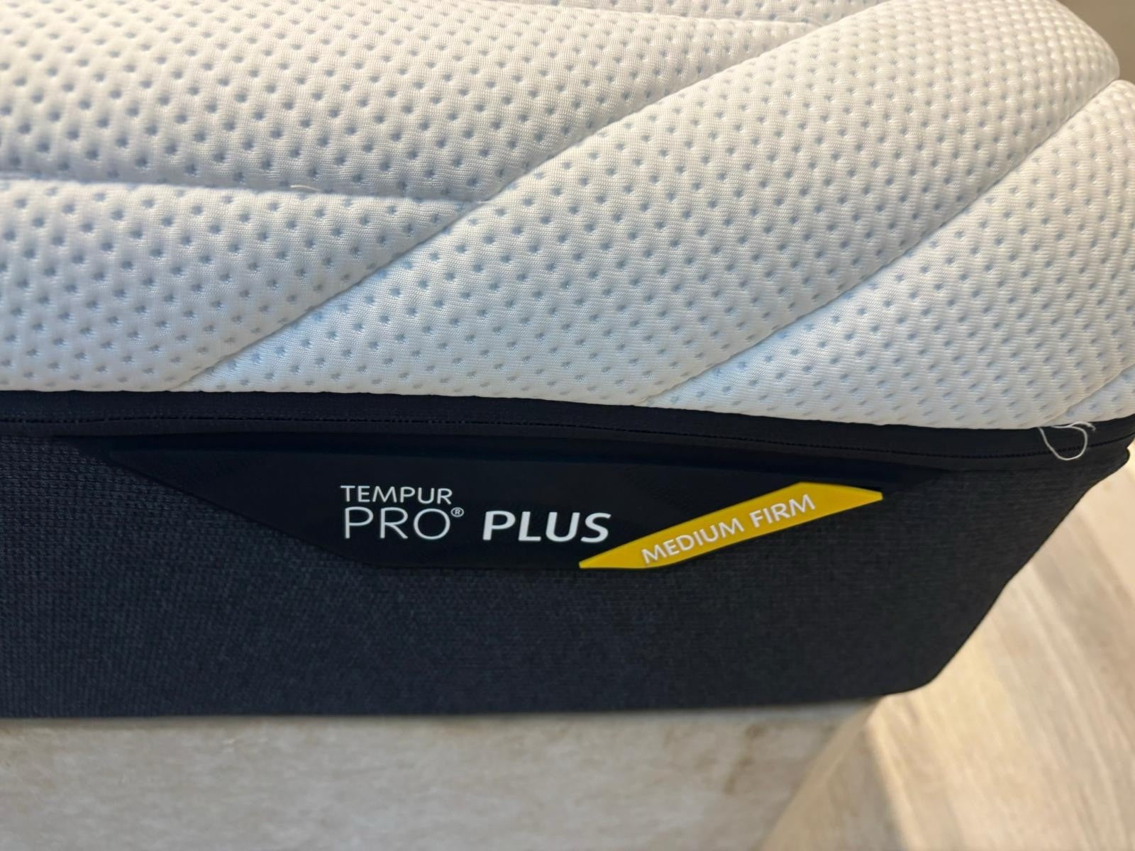 TEMPUR Pro Plus Medium Firm 5FT Kingsize Mattress - RRP £2295 A - Home Furniture Interiors