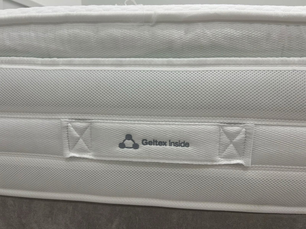 Silentnight 2000 Geltex Box Top Mattress 4FT 6 Double RRP £1099