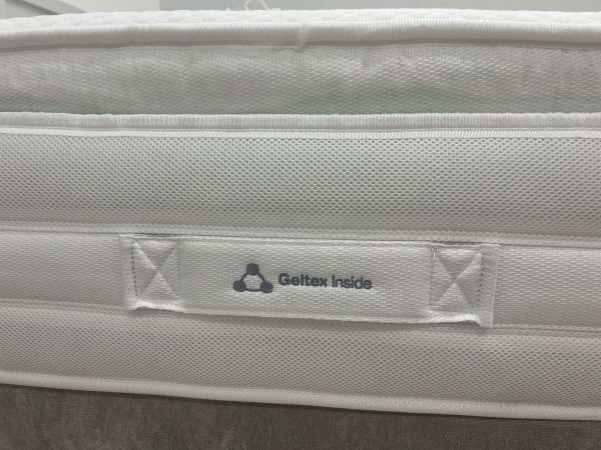 Silentnight 2000 Geltex Box Top Mattress 4FT 6 Double RRP £1099