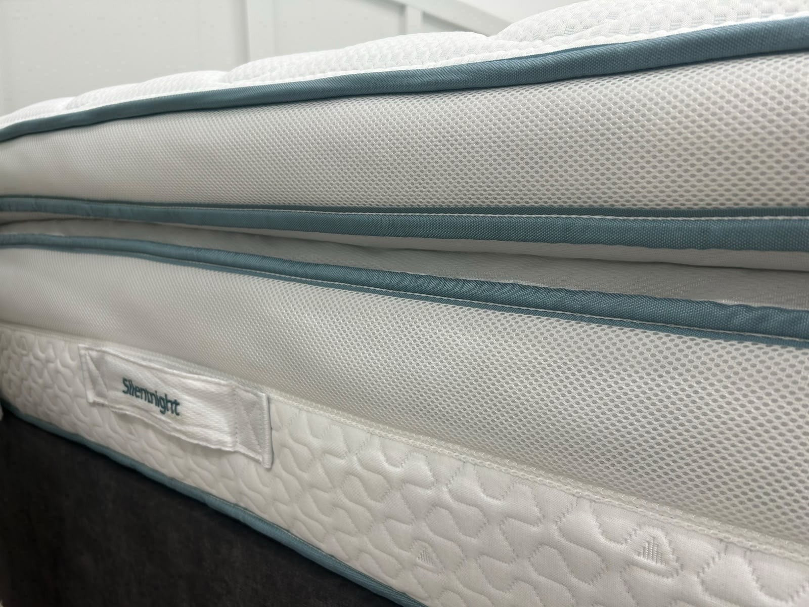 Silentnight Ultra Gel 3000 BoxTop Mattress 6FT Superking RRP £1599