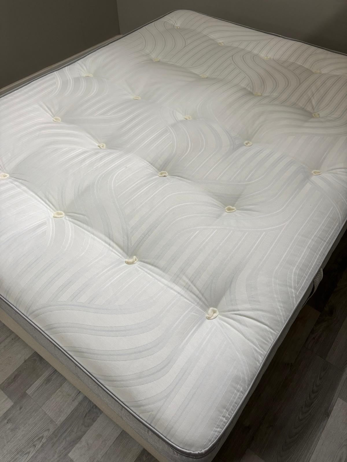 Sealy Burlington Ortho Extra Firm 4FT 6 Double Mattress - RRP £1499 A - Home Furniture Interiors