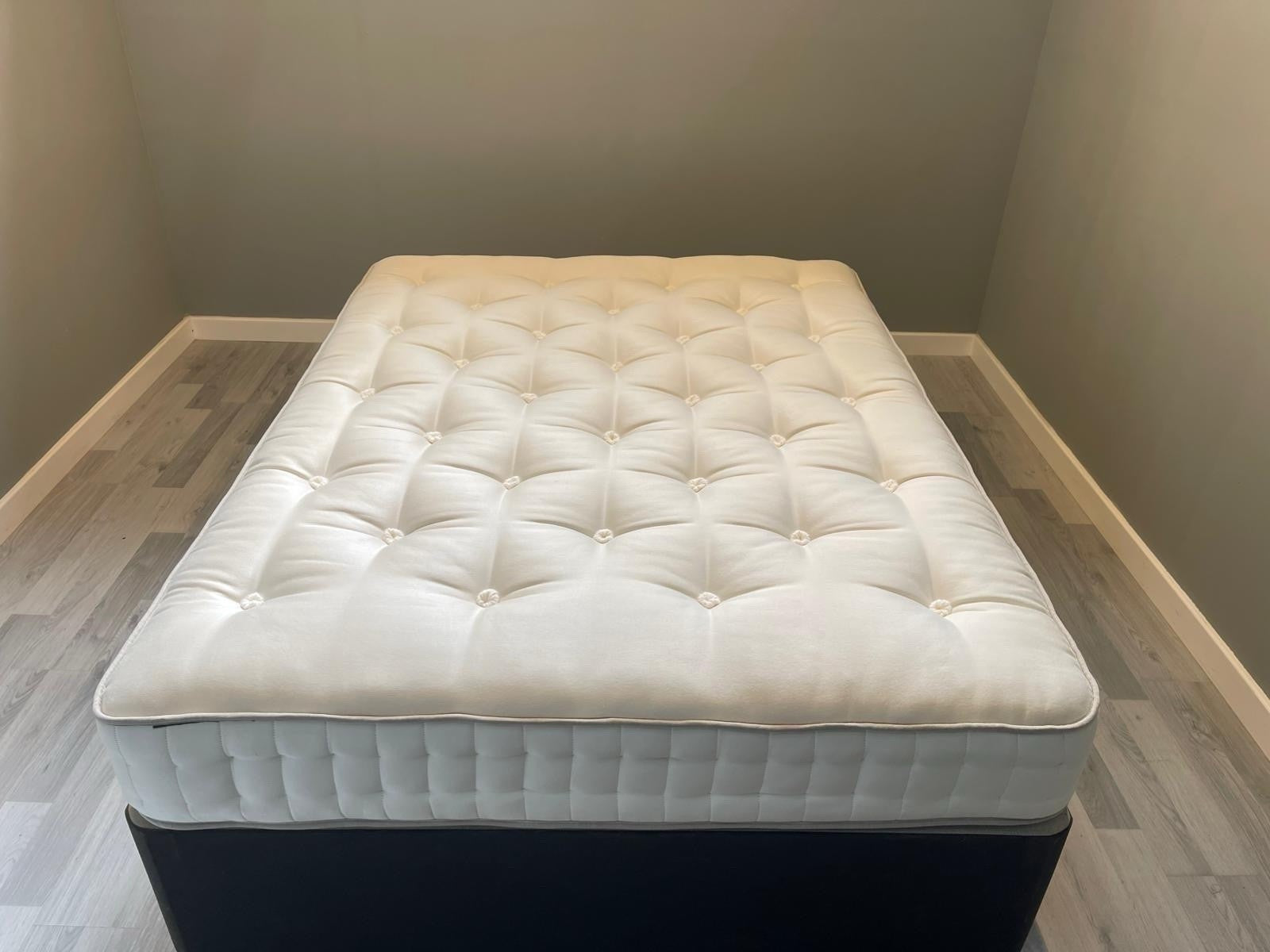 Harrison Spinks Pure Response Mattress 5FT Kingsize RRP £1399 - Home Furniture Interiors
