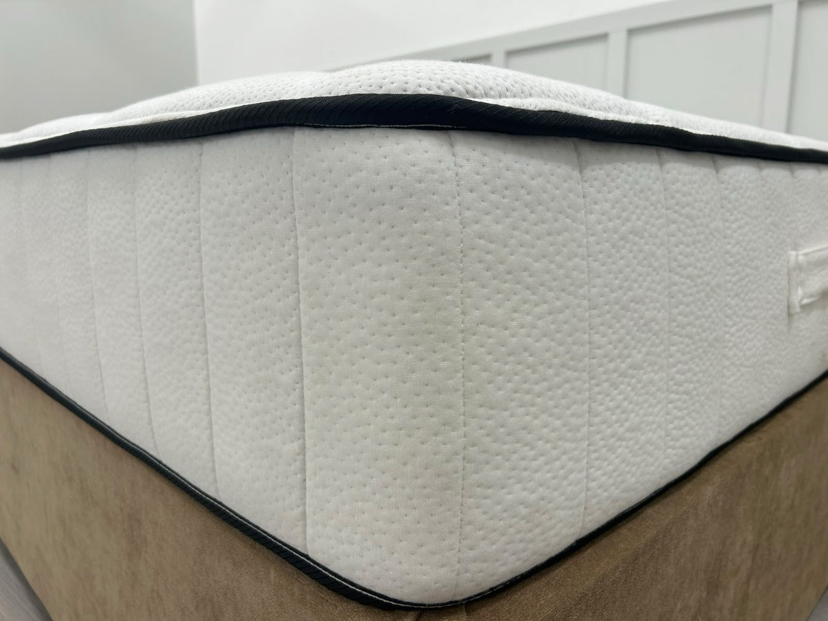 IGEL 2050i Nanotech 4FT 6 Double Mattress - RRP £1199 Firm